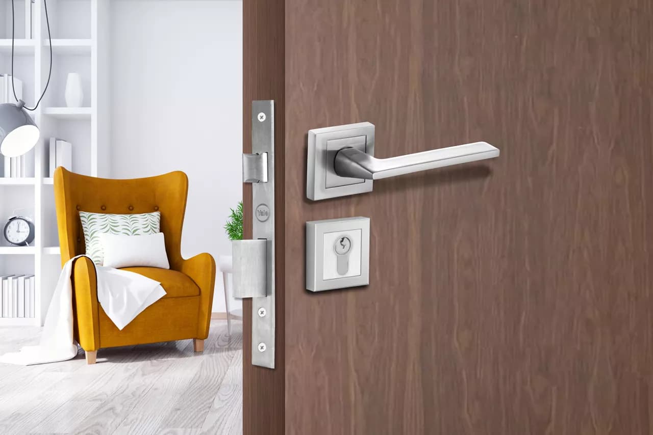 Best E-Commerce Sites to Buy Commercial Door Hardware: Our Pick Is Clear