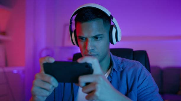 Fun and mindful games to play by yourself for stress relief