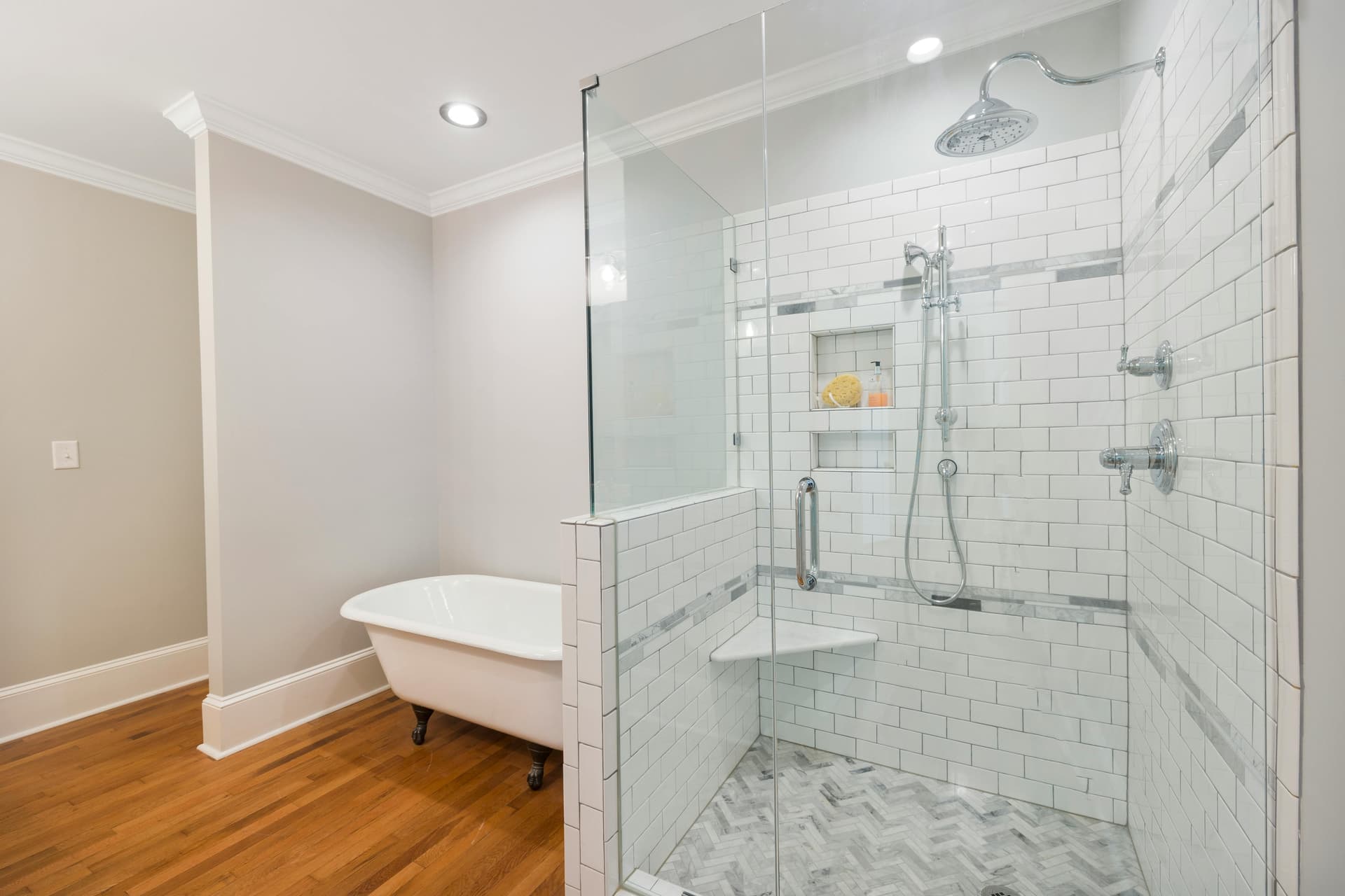 Elegant Showers – Elevate Your Bathroom Experience