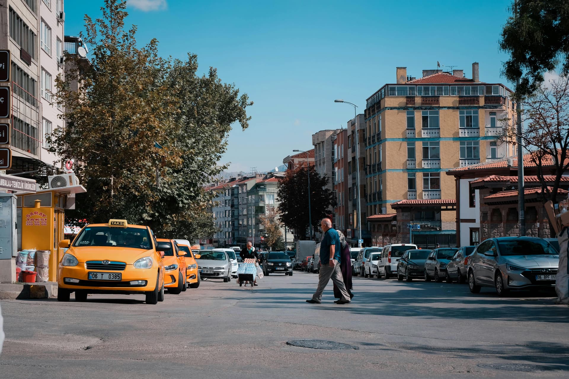 Reliable Taxi Services in Esher – Fast and Affordable Rides