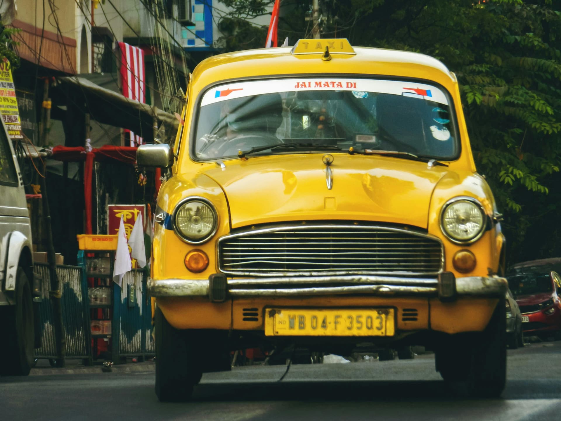 Reliable Taxi Services in West Byfleet – Available 24/7