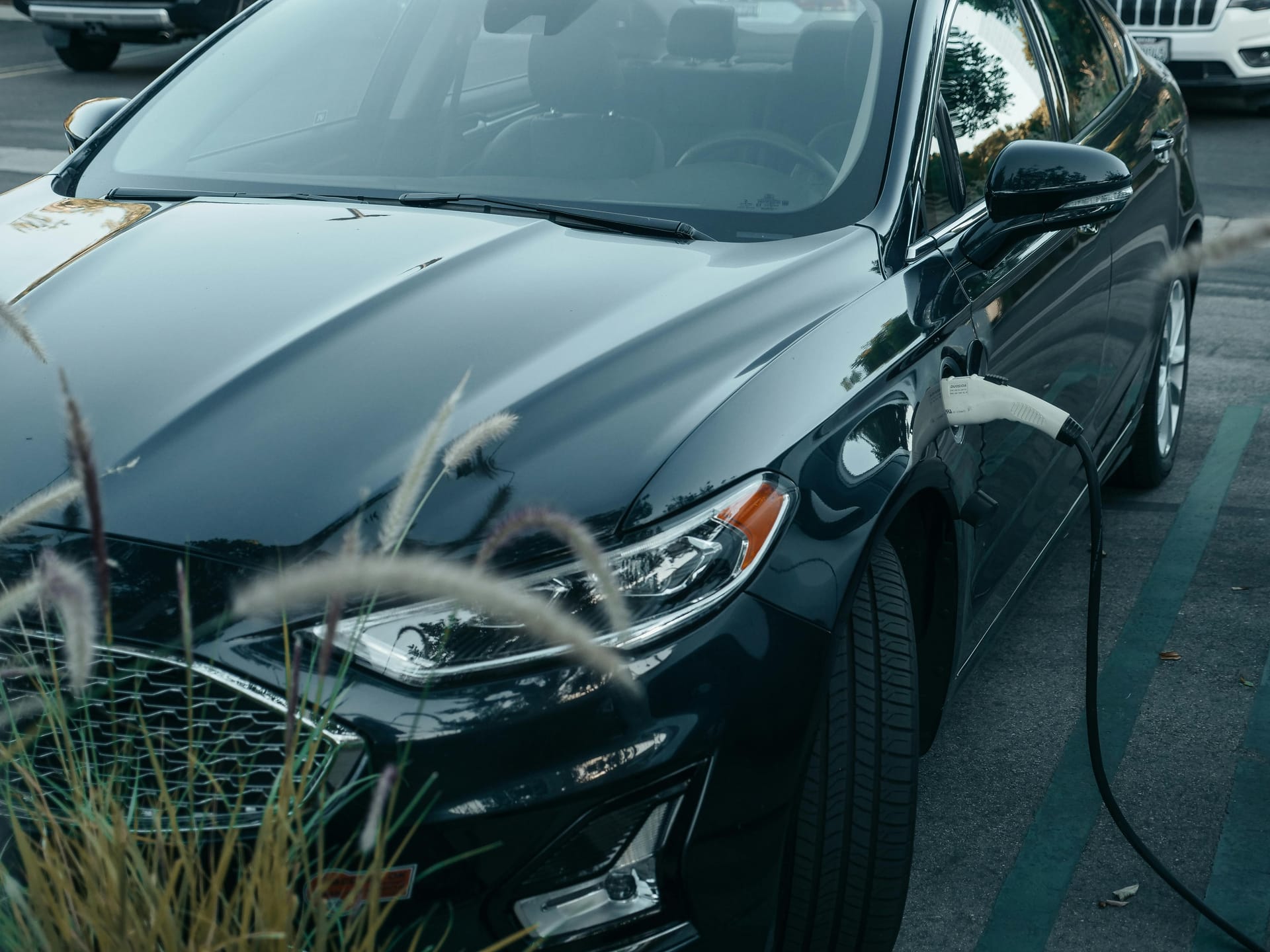 EV Charging Station Contractors Supporting Large-Scale Deployment
