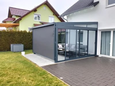 Lamellendach von ADA-Wintergarten – Flexible Loesung fuer modernen Sonnen- und Wetterschutz