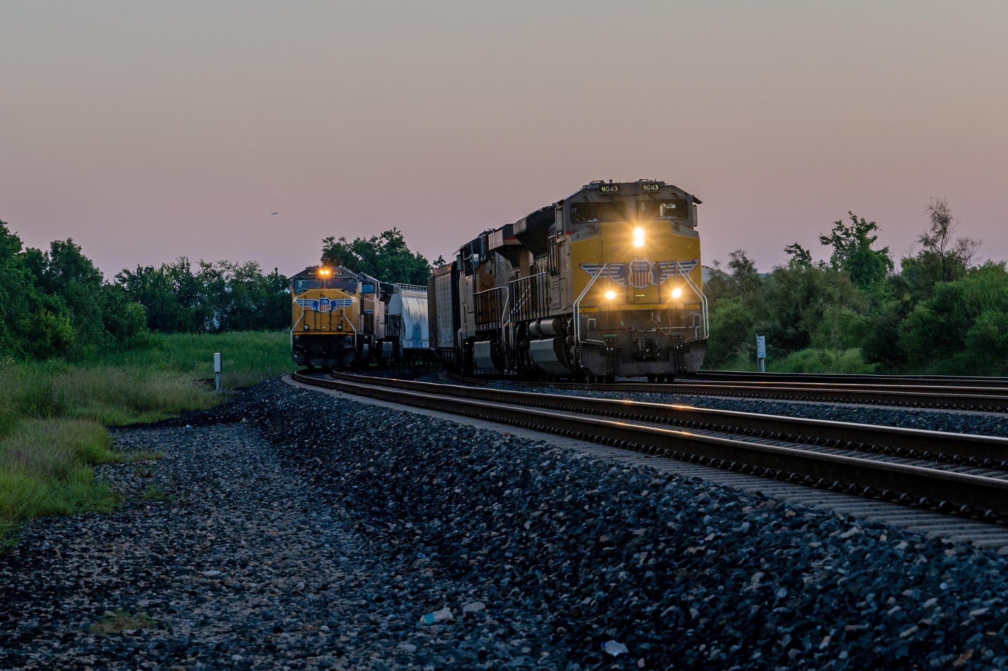 Top Rail Contractor Canada: Key Factors for Successful Railway Projects