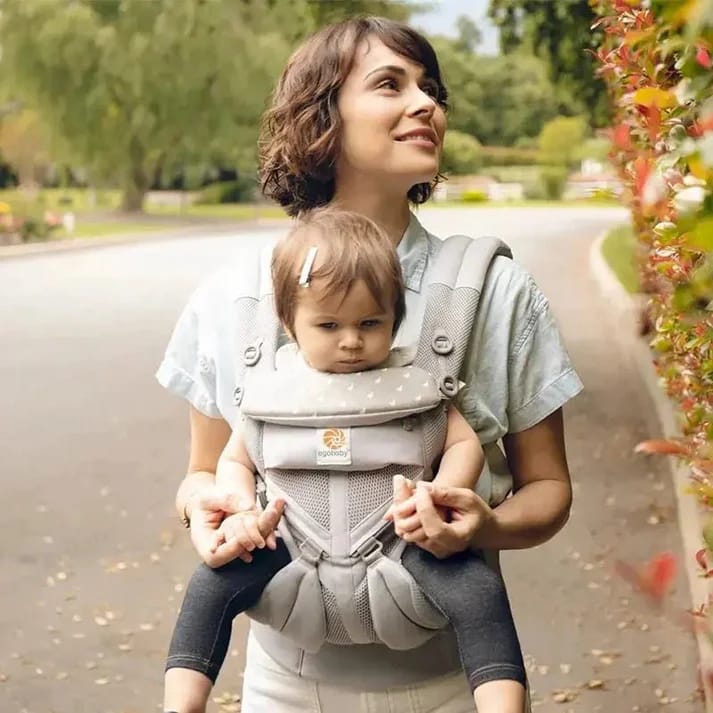 Pourquoi choisir un porte bébé en tissus pour vos randonnées ?