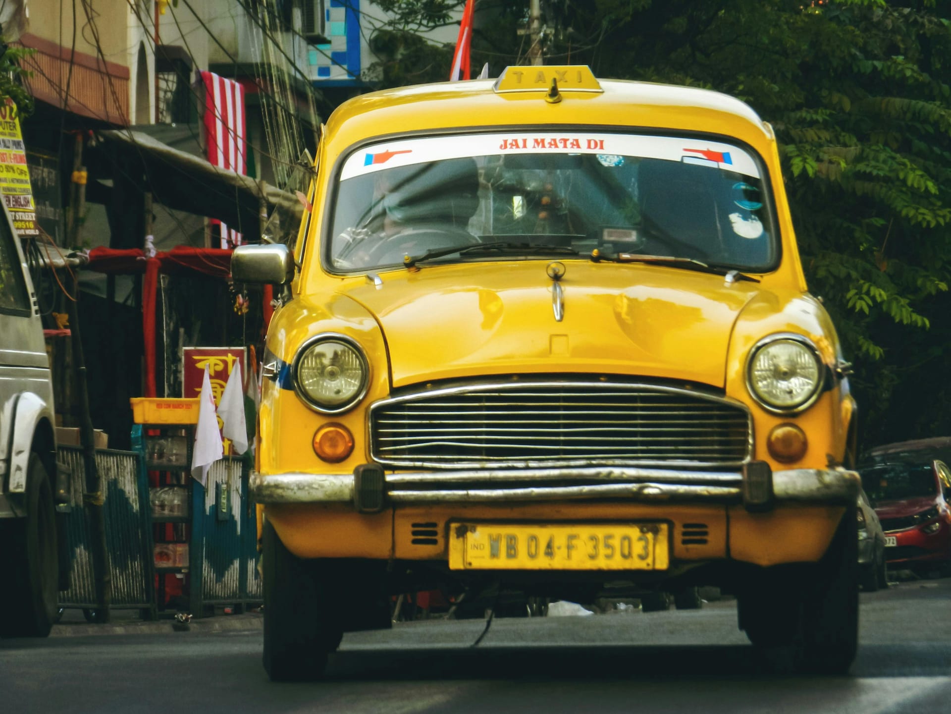 Reliable Taxi Services in West Byfleet – Available 24/7