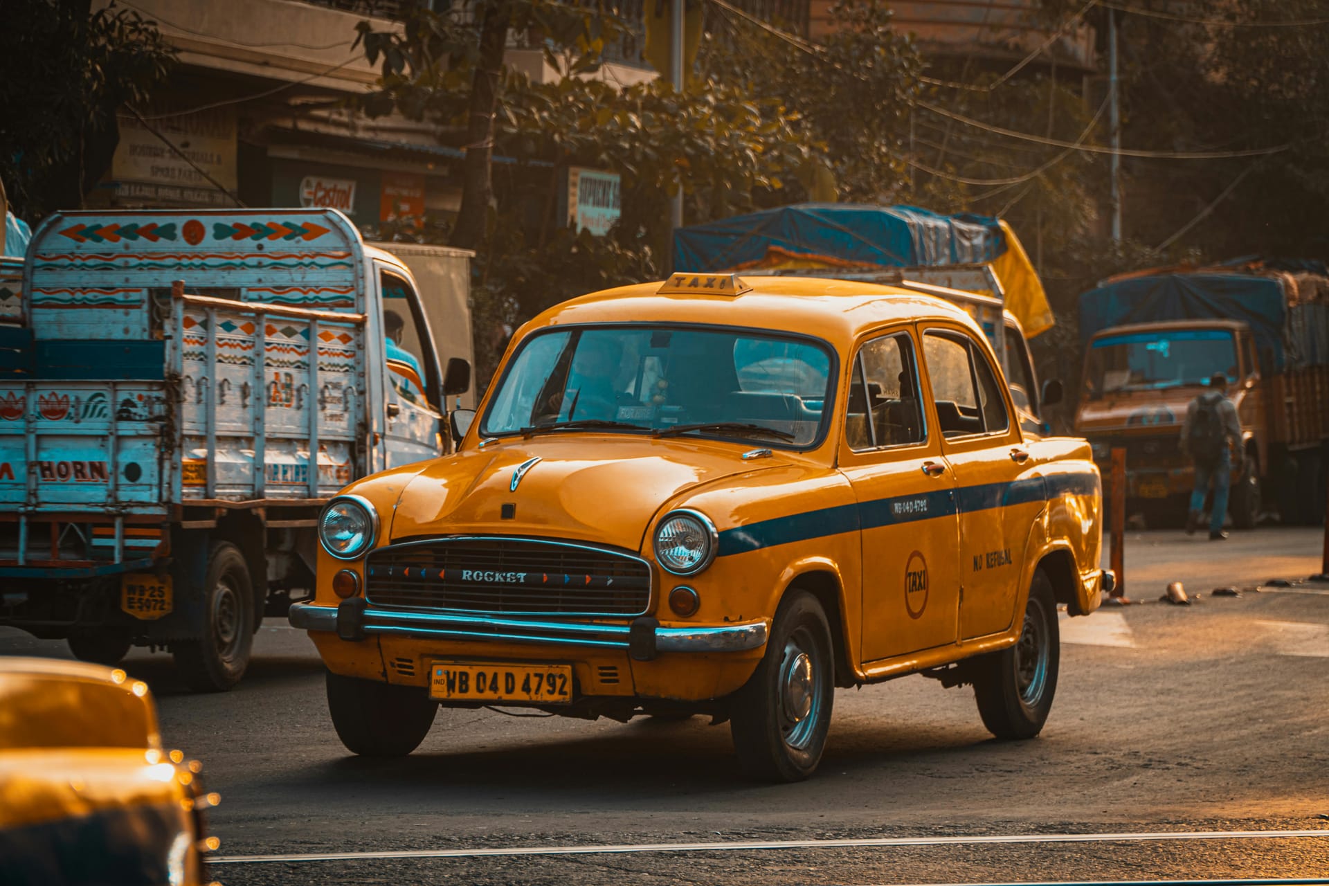 Reliable Taxi Services in Weybridge – Available 24/7