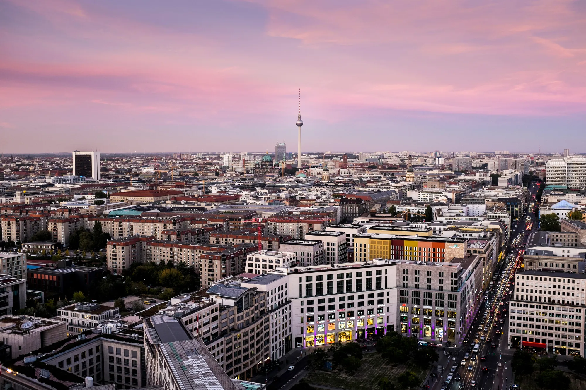 Berlin name – Der See, der seine geheimnisvolle Schönheit hinter klarem Wasser verbirgt