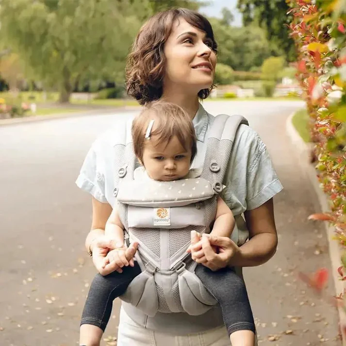 Pourquoi choisir un porte bébé en tissus pour vos randonnées ?