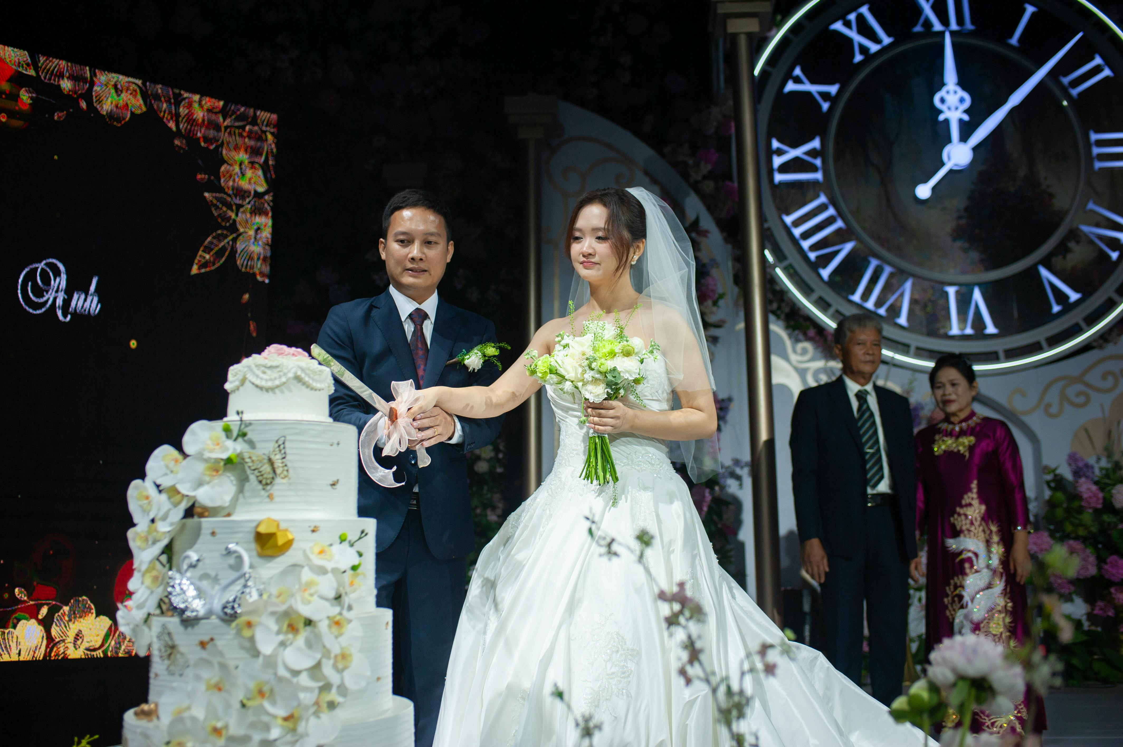 Rebel Designerwear: Perfect Wedding Suits Tailored to Your Style