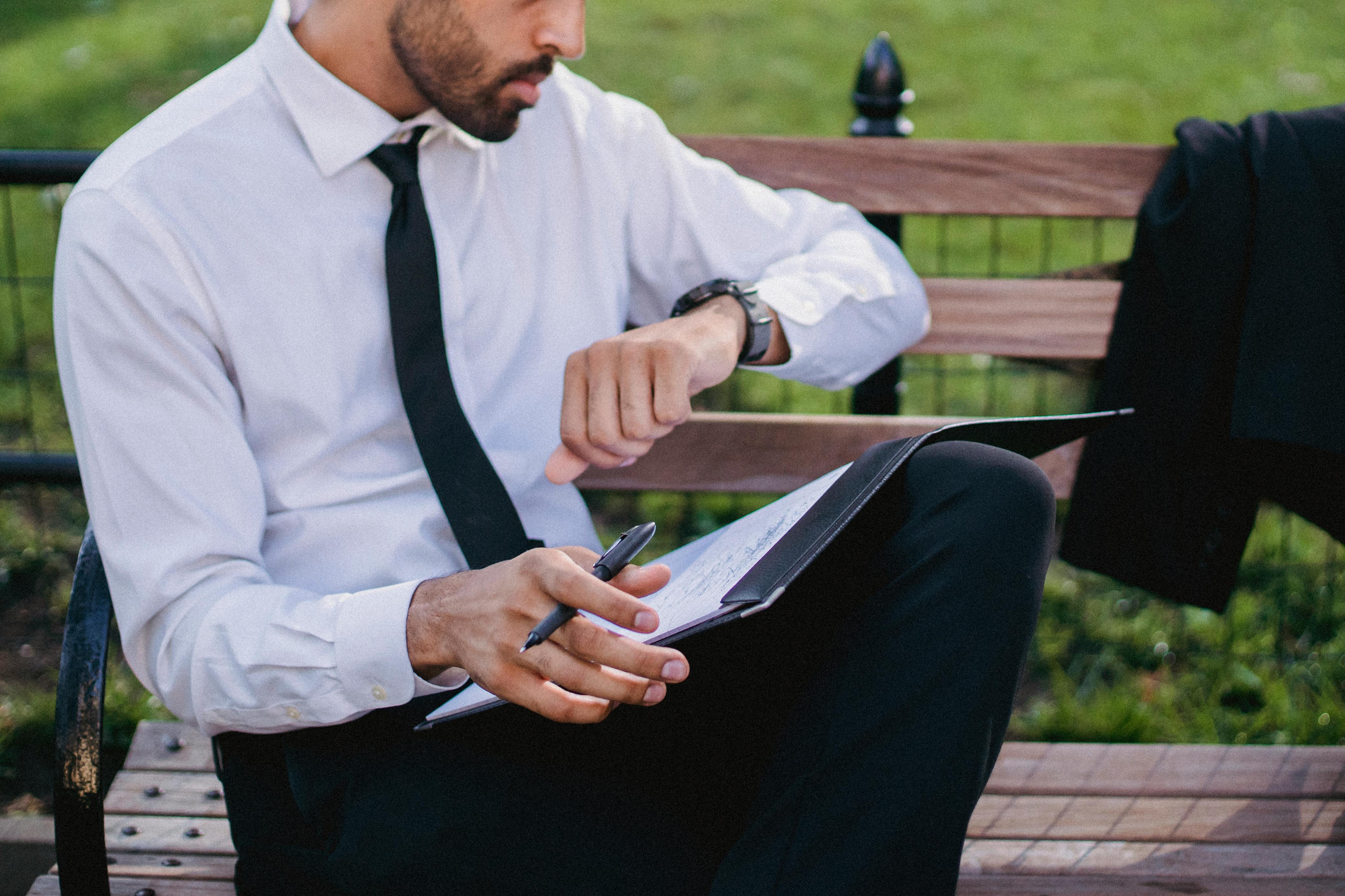 Why You Need a Purchasing Consultant for Your Business Success