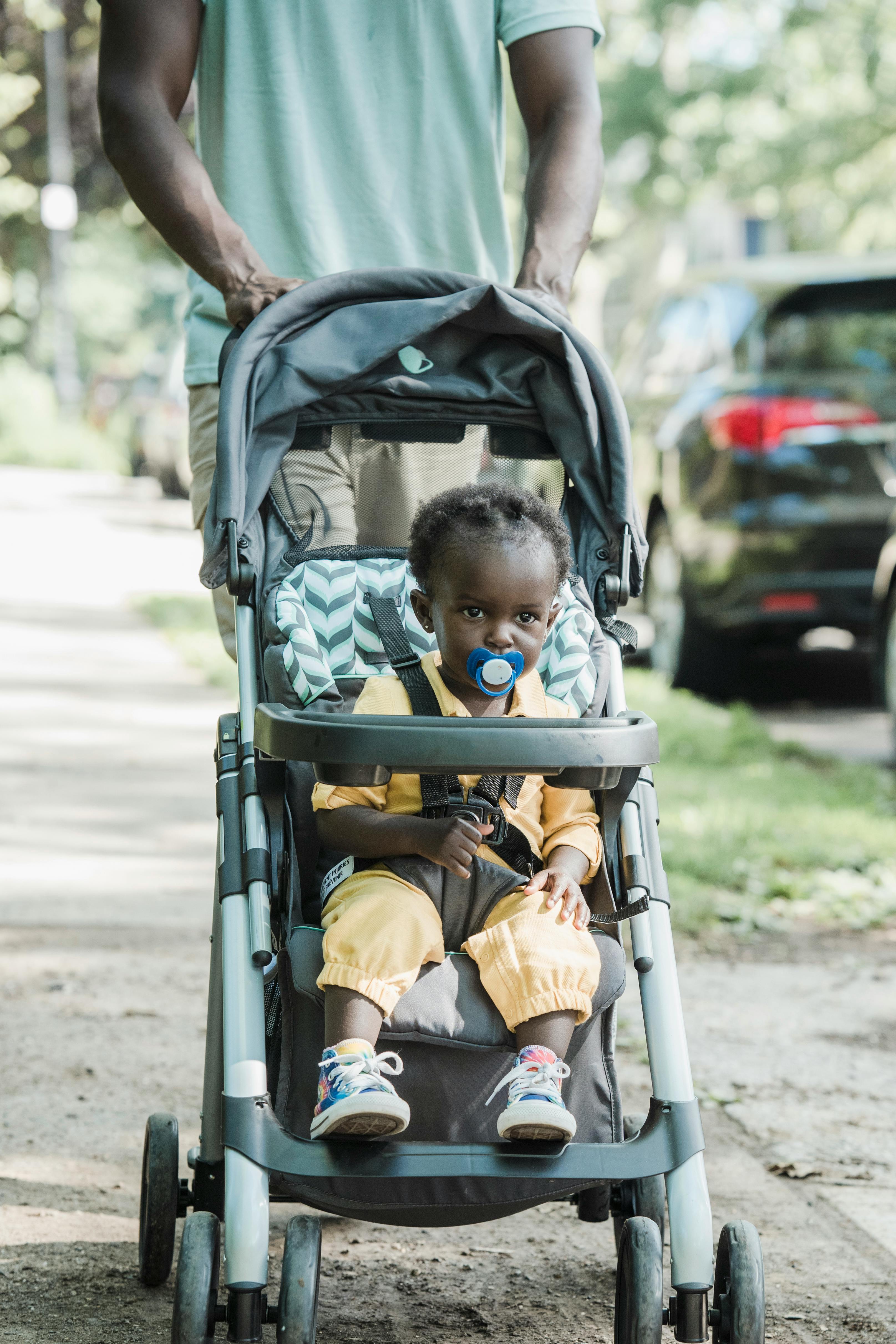 Poussette Chancelière : Confort et Douceur pour les Premiers Voyages de Bébé