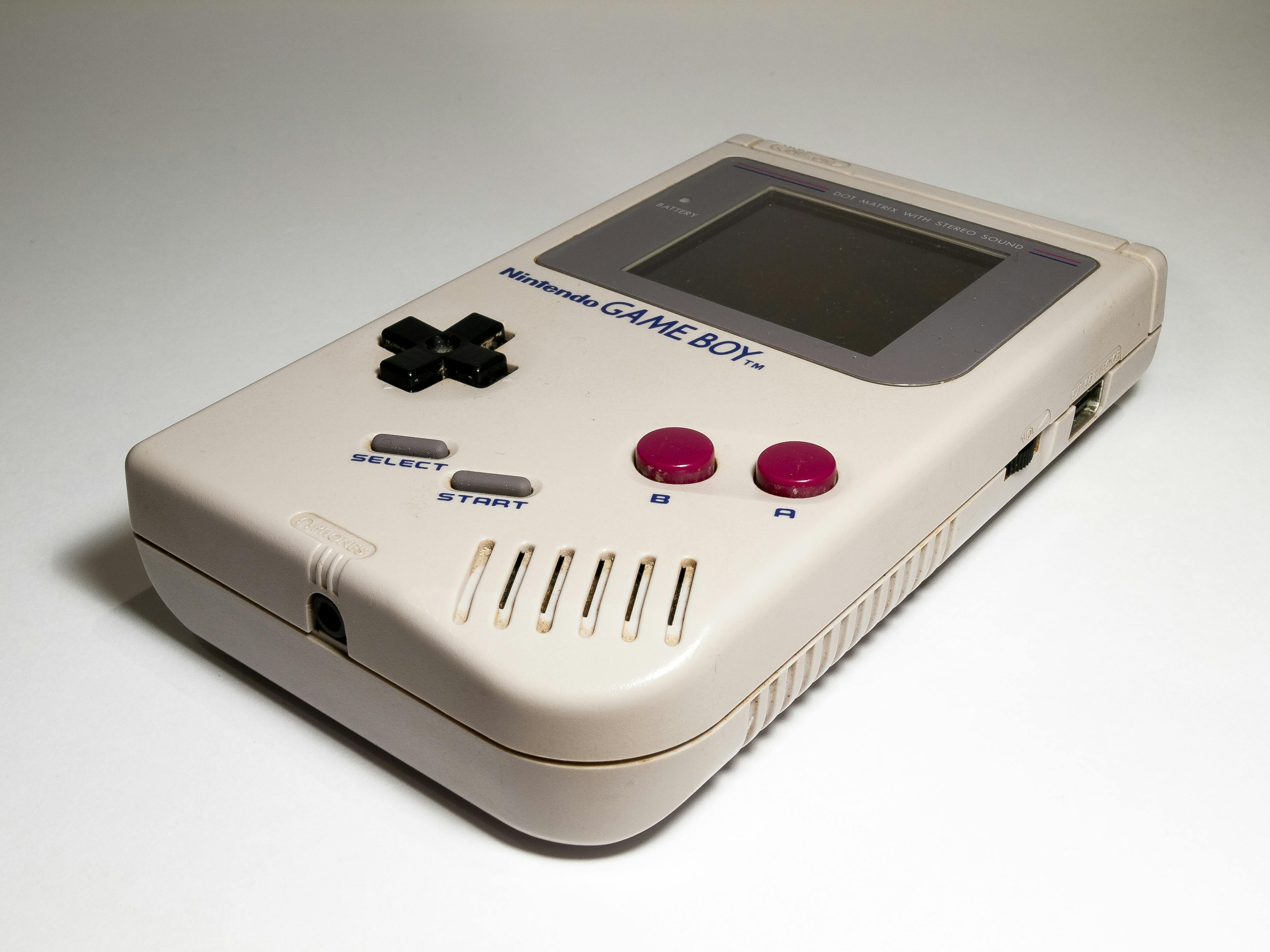 R36s Retro Game Handheld – Authentic Classic Gaming in Hand