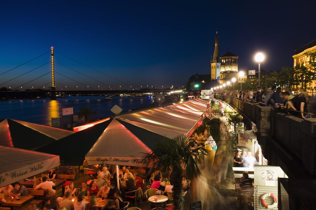 Germany, Nordrhein-Westfalen, Dusseldorf, Rhein Ri